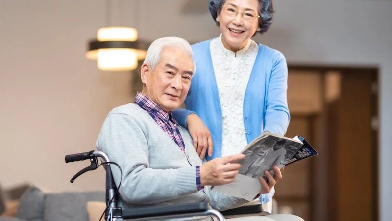 医养结合智能呼叫器：守护长者安全的智能守护者**